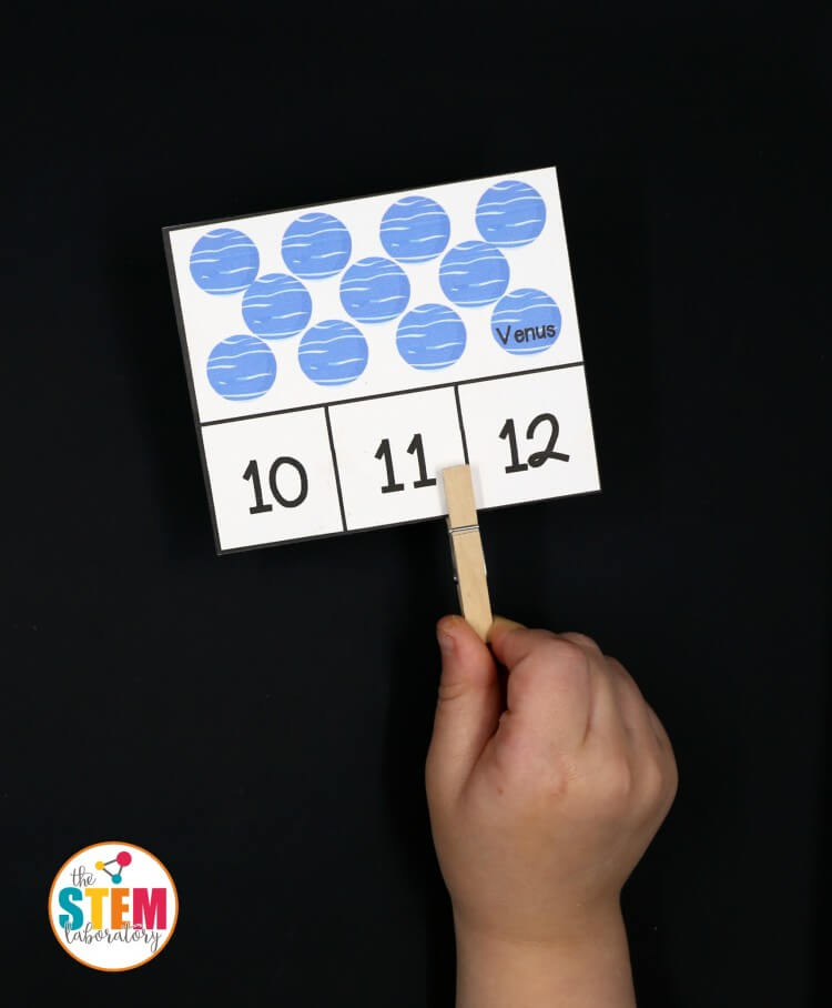 I love these free counting clip cards! Such a fun science and math activity in one for preschool or kindergarten.