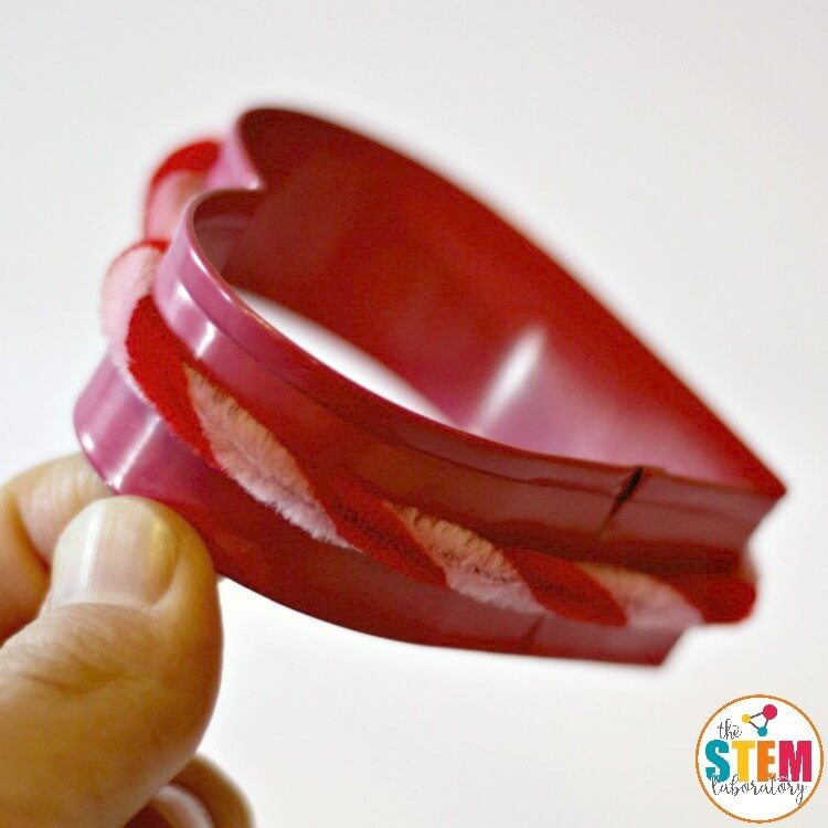 Fun kids' science for Valentine's Day! Make crystal hearts.